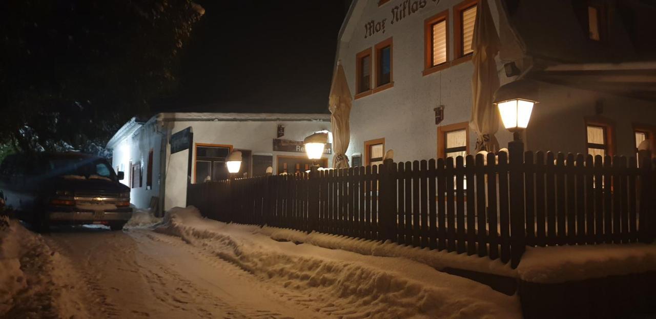 Und Restaurant Burg Hotel 3*