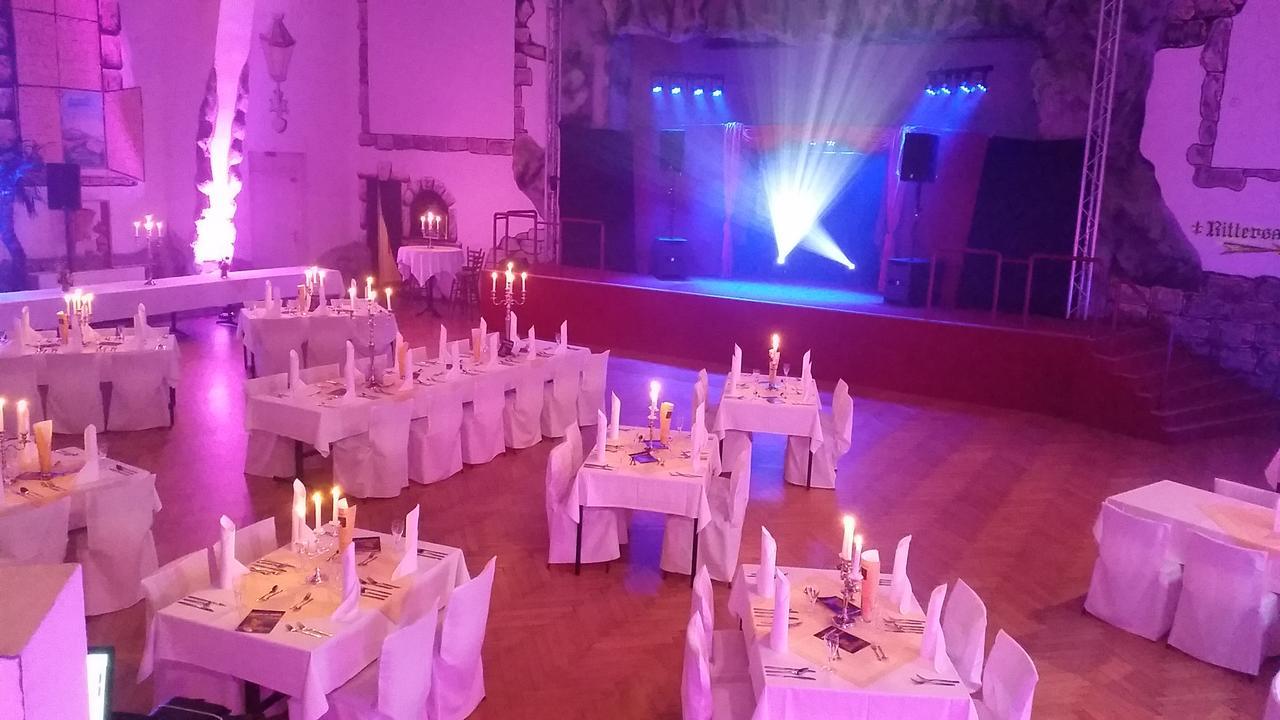 Und Restaurant Burg Hotel 3*